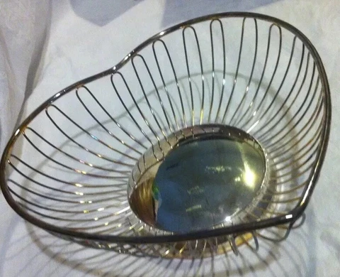 ❤️Studio Silversmith silver plated Heart Wire Fruit Basket Modern Romantic NEW Cover