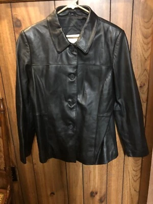 Studio Works женщины кожаная куртка большой пальто зимние наружные изделия классический черный EUC - Изображение 1 из 3