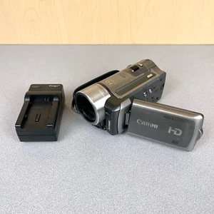 Canon VIXIA HF100 AVCHD Camcorder Gray Silver w/ Battery and Charge Tested Good - Picture 1 of 14