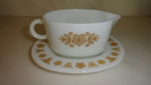Vintage Butterfly Gold Corning Corelle Pyrex Gravy Boat & Under-plate Saucer - Picture 1 of 5
