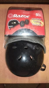 Kids RAZOR Multi-Sport Black Elbow & Knee Pads WRIST GUARDS Age 5+ - Picture 1 of 3