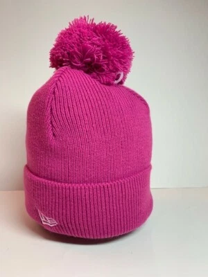 New Era New con etiquetas, gorro, rosa pasión, puños, con pompón Foto 1 de 2