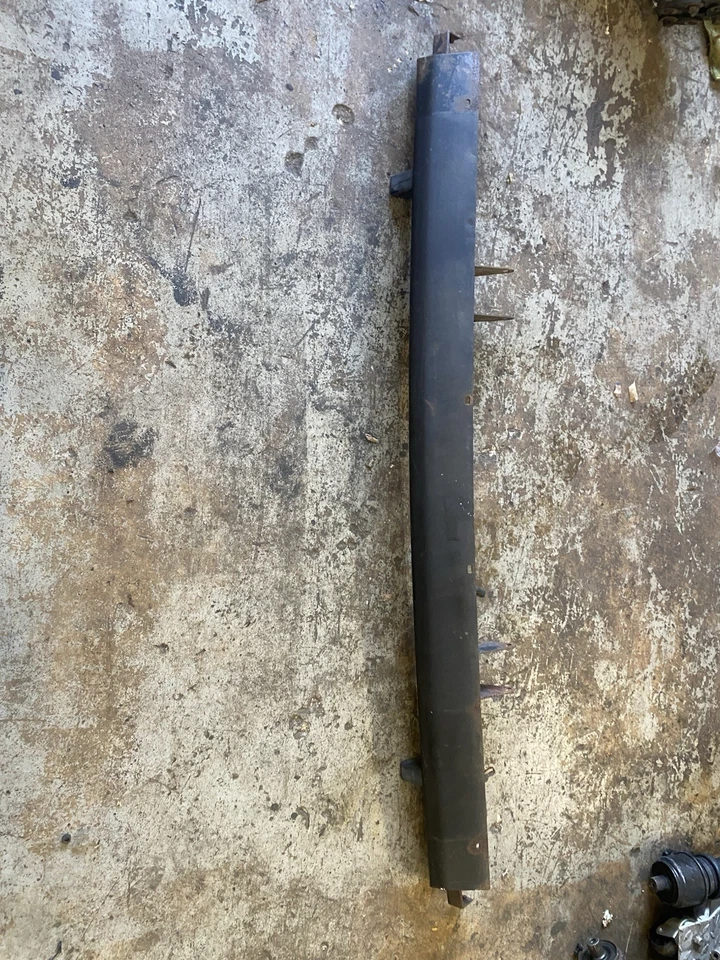 Parachoques delantero Range Rover Classic 1992-95 con boquillas no cromado OEM Foto 1 de 4