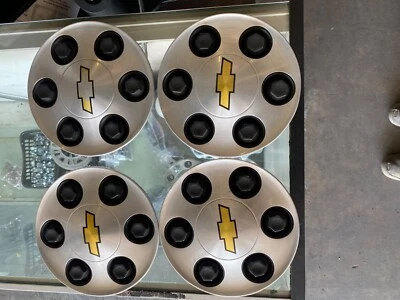 #B 1998-2003 CHEVROLET SILVERADO TAHOE AVALANCHE CHEVY WHEEL CENTER CAP  9595263 - Imagem 1 de 4