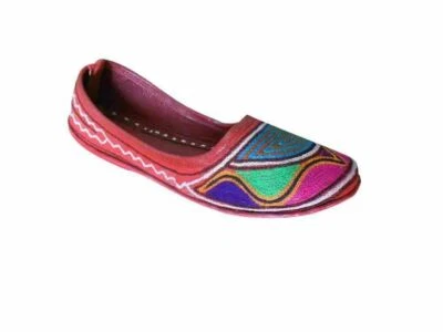 Zapatos de mujer indios hechos a mano Jutties chanclas planas de cuero bordado EE. UU. 7,5 Foto 1 de 4