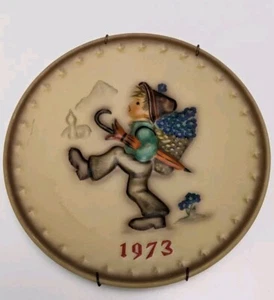 Vintage Goebel Hummel 1973 3rd Annual Plate - W. Germany W/Hanger - Picture 1 of 4