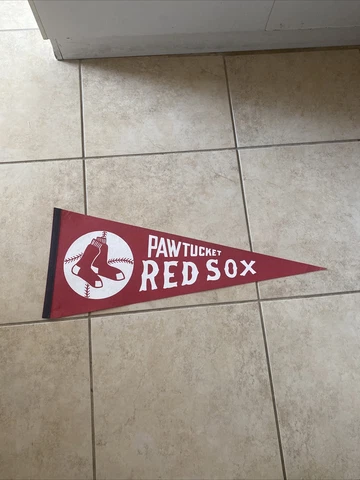 PAWTUCKET RED SOX Defunct Vintage Pennant Free Shipping Cover