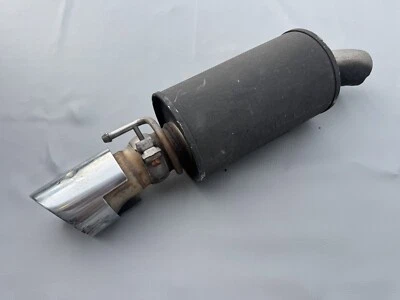 CARGADOR DODGE 6.4L V8 SILENCIADOR ESCAPE TRASERO DERECHO Y PUNTA OEM 2019-2021 -CORTE- Foto 1 de 4