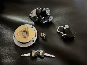 Cagiva Mito 125 serratura tappo serbatoio set serratura blocchetto accensione sedile passeggero NUOVO - Foto 1 di 5