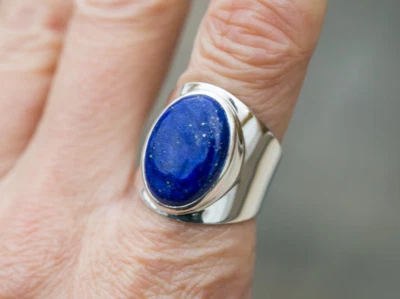 925 Argento Sterling Blu Lapislazzuli Ovale Gemma Anello Appariscente Regalo Per - Immagine 1 di 4