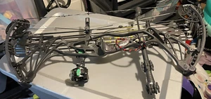 2017  Hoyt Pro Defiant Blacked Out 65# 26-28” draw - Picture 1 of 4