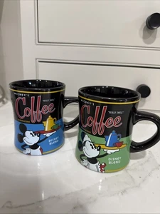 Juego de tazas de café "Really Swell" de Mickey y Minnie Mouse de los parques temáticos de Disney - Imagen 1 de 6