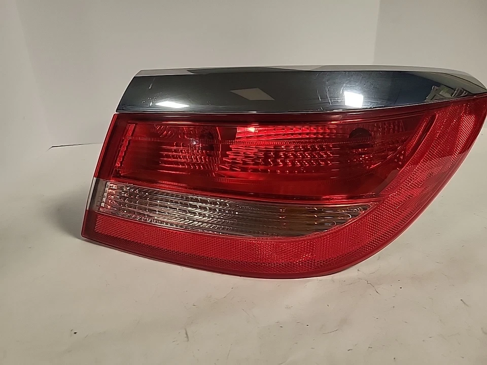 Fits 2012-17 Buick Verano Right Tail Light OEM:22908910. LL4 - Image 1 of 4