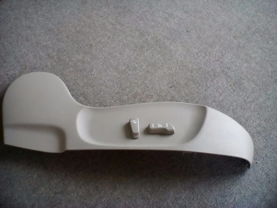 Panel de asiento izquierdo Infiniti G37 cupé con interruptores 87330-JL02C Foto 1 de 1