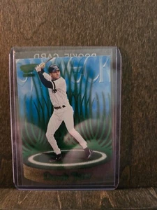 Derek Jeter 2000 Pacific Revolution On-Deck #14 New York Yankees  Rare Insert B - Picture 1 of 2