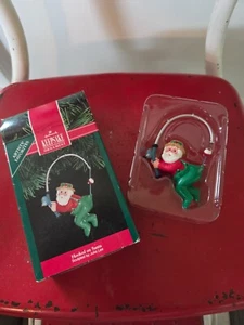 Hallmark Keepsake Ornament "Hooked On Santa" 1991 Nuevo En Caja - Imagen 1 de 5