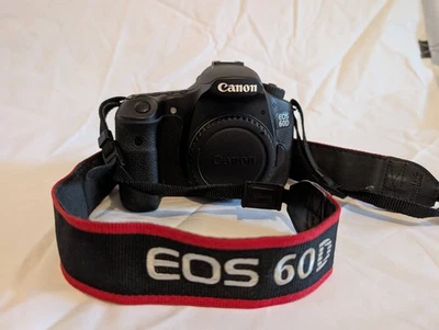 Canon EOS 60D 18.0MP Digital SLR Camera Black + Extras *Cracked Screen Working* - Image 1 of 4