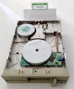 Laufwerk / Floppy Laufwerk / Chinon FZ-506 / 5,25" / Retro Diskettenlaufwerk - Bild 1 von 6
