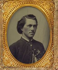 1860s CIVIL WAR SOLDIER TINTYPE PHOTOGRAPH - UNION ARMY SOLDIER XX CORPS BADGE
