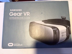 Samsung Gear VR Virtual Reality Headset Powered by Oculus SM-R322 S6 Edge + - Picture 1 of 1