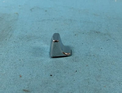 Nuevo para Mopar 1967 a 1969 carrocería A Plymouth Barracuda Fastback asiento perilla de liberación Foto 1 de 3