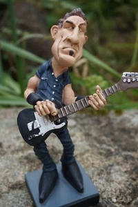 841.664 FIGURINE BRUCE SPRINGSTEEN MUSICIEN FUNNY POP STAR WARREN STRATFORD - Imagen 1 de 8
