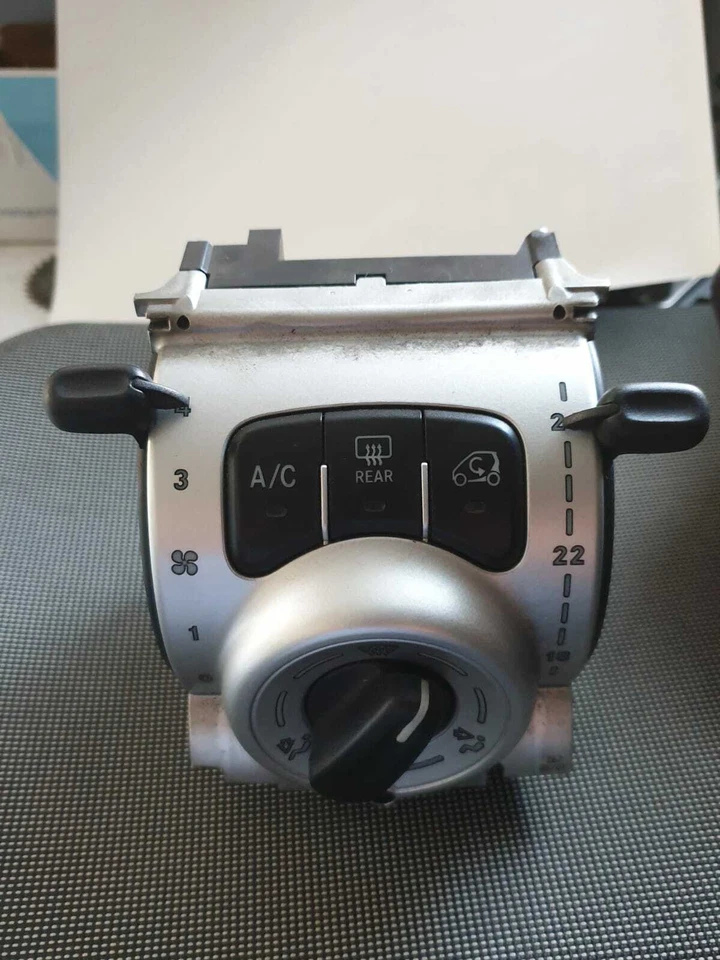 centralina aria condizionata Smart fortwo 451  A4518200297 A4519004301 + altre - Immagine 1 di 1