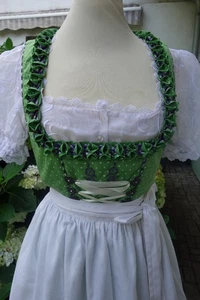 Klassisches Dirndl aus Baumwollgemisch Größe 38 sehr fein guter Zustand - Bild 1 von 10