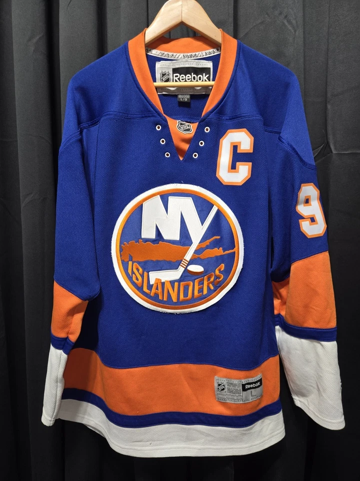 Reebok NHL New York Islanders #91 Tavares Jersey Size Large No Draw String  - Image 1 of 4