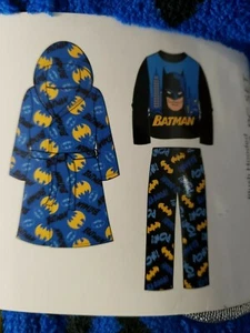 New Boys Batman PLUSH Hooded ROBE 2 Piece Fleece Pajama Set Blue XS 4  - Picture 1 of 2