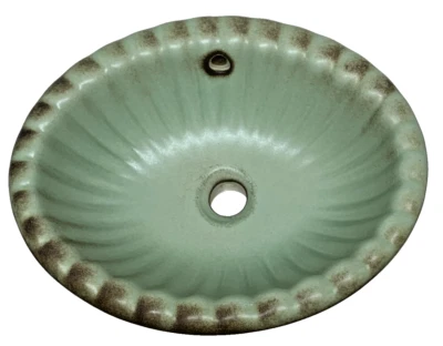 Fregadero de baño Bates & Bates Missy cerámica vieira verde/marrón 15,5" x 12,75" x 6,25" Foto 1 de 4