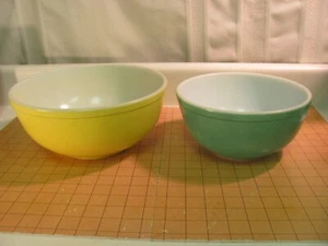 Pyrex Primary Nesting Bowl Set Vintage Yellow 404 Green 403 - Picture 1 of 13