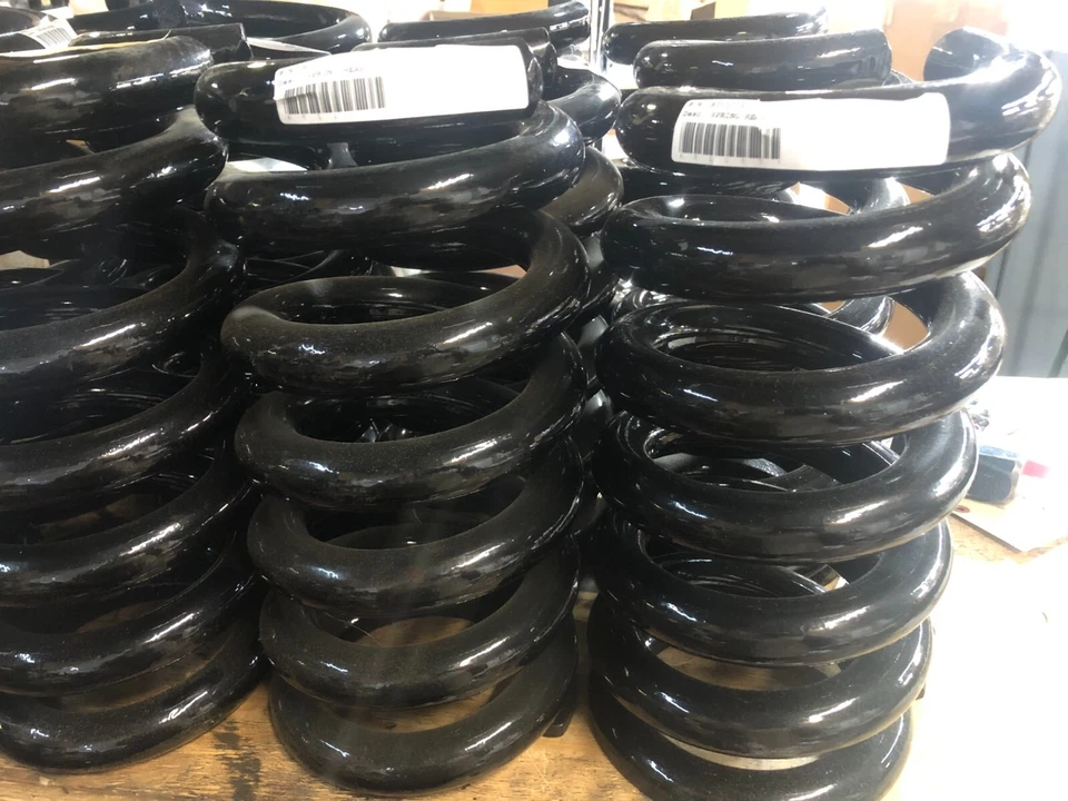 HUMMER H1 SPRING REAR 6011073 - Image 1 of 1