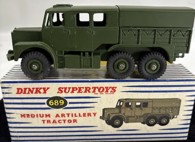 Tractor de artillería mediano militar Dinky Toys 689 con caja LEER Foto 1 de 4