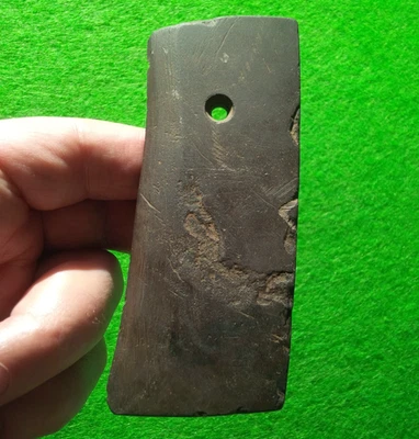 COLGANTE PIZARRA PERFORADA 4-3/8" PUNTA DE FLECHA KENTUCKY AUTÉNTICO ARTEFACTO INDIO GARGET Foto 1 de 4