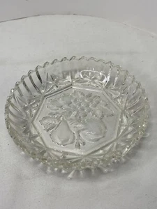 VINTAGE 5" ROUND CRYSTAL GLASS CANDY DISH FRUIT STAR Pioneer Depression EAPG - Picture 1 of 7