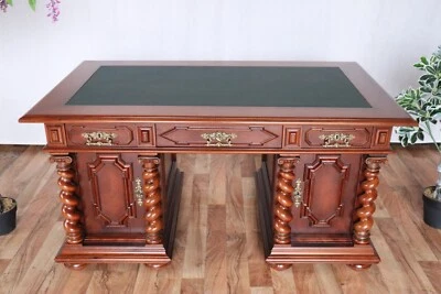 Nr.1979 Dittmar´s Möbelfabrik  Danziger Barock Schreibtisch Nussbaum Vollholz - Bild 1 von 4