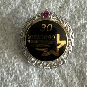 Pin de solapa Lockheed vintage de esmalte de oro de 10 quilates con 5 diamantes premio de servicio de 30 años - Imagen 1 de 6