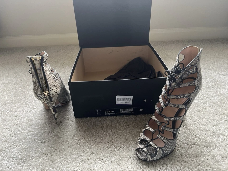 Zapatos de salón Giambattista Valli piel de serpiente con tiras talla 40/US 9 crema/marrón Foto 1 de 4