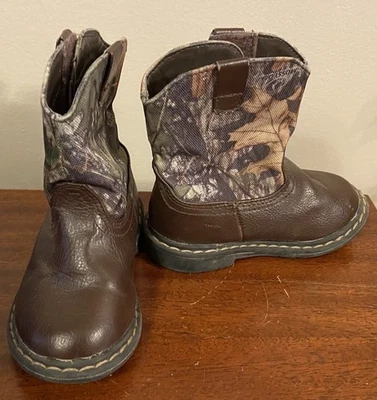 Ковбойские вестерн-камуфляжные сапоги Garanimals для мальчиков ясельного возраста - размер 6 - Изображение 1 из 4