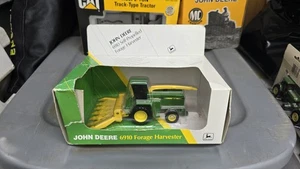 1/64 John Deere 6910 Self-Propelled Forage Harvester #5658 New old stock - Picture 1 of 2