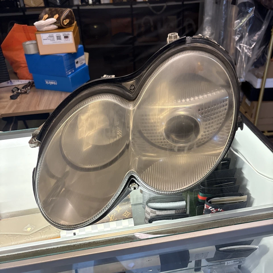 03-08 Faro delantero izquierdo mercedes r230 sl500 xenón 2308200759 oem Foto 1 de 4