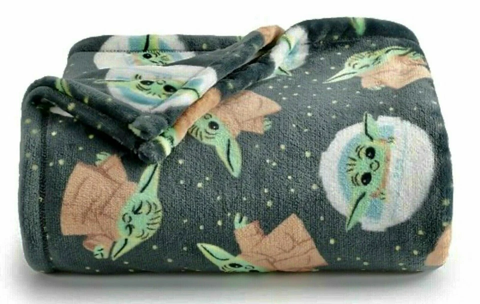 Disney Throw Blanket Baby Yoda Child Star Wars The Big One Oversized 5x6 FT
