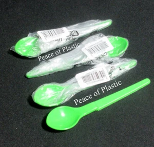 Tupperware Baby Feeding Hang On Spoon SPOONS Set of 4 ~GREEN  5-1/2" Long~NEW - Picture 1 of 4