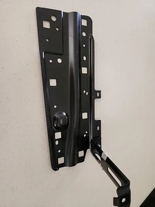2022-2024 TOYOTA TUNDRA REAR BUMPER BRACKET STEP SUPPORT DRIVER SIDE OEM - Picture 1 of 4