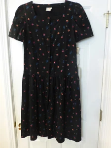 NUEVO CON ETIQUETAS VESTIDO DE COLECCIÓN LIZ CLAIBORNE 100% SEDA S/S NEGRO CON ESTAMPADO FLORAL TALLA 12 - Imagen 1 de 4