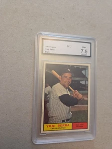 1961 Topps #425 Yogi Berra calificado casi nuevo+ 7,5 - New York Yankees Salón de la fama - Imagen 1 de 10