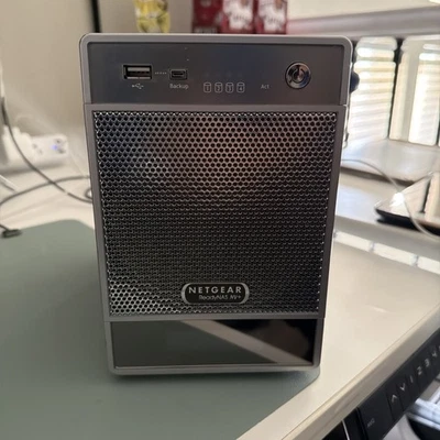 Netgear RND4210-100NAS V3 4-Bay NAS *No Drives* no caddies - Image 1 of 4