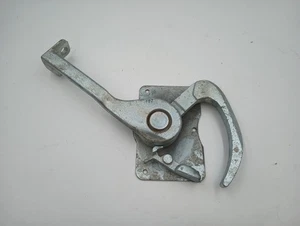 GH 041018 TODCO STYLE TRAILER ROLL UP DOOR LATCH PARTS HOOK ZINC LOCK HANDLE - Picture 1 of 6