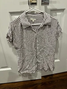 Max Studio Damen Bluse gestreift Rüschen Kurzarm Seersucker Knopfleiste - Bild 1 von 3